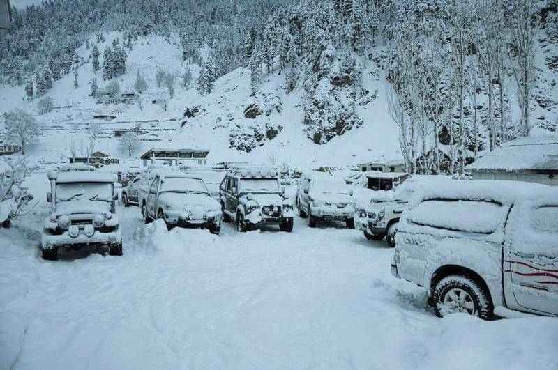 swat snowfall car and jeeps driving